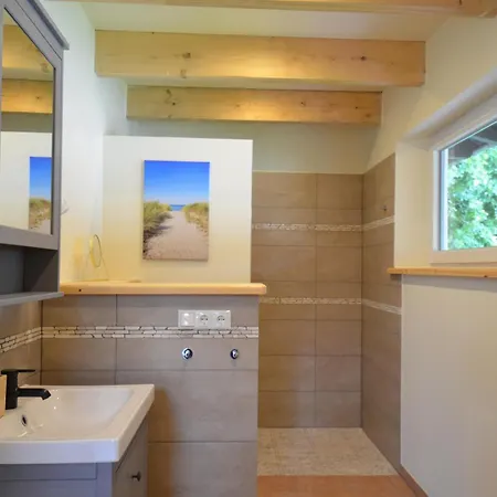 Sommersonne Haushaelfte Fuhlendorf (Mecklenburg-Vorpommern)