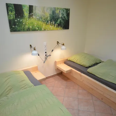 Sommersonne Haushaelfte * Fuhlendorf (Mecklenburg-Vorpommern)