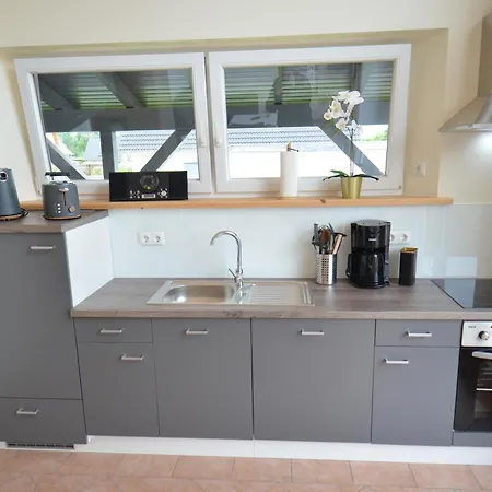 Sommersonne Haushaelfte